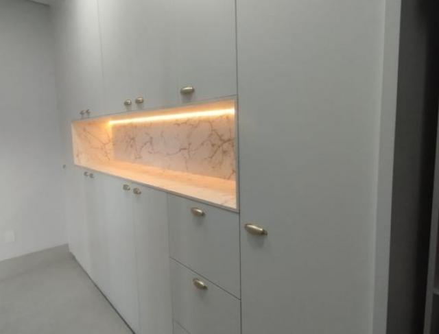 Armário bibliotecário