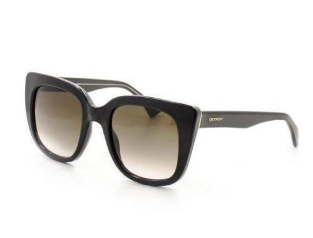 Oculos De Sol Feminino De... em Água Boa, MT